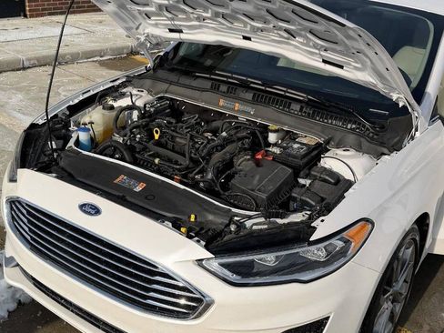 Used 2020 Ford Fusion SEL image 31