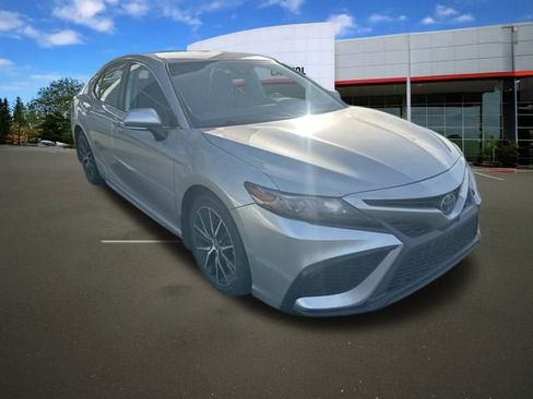 Used 2022 Toyota Camry SE image 35