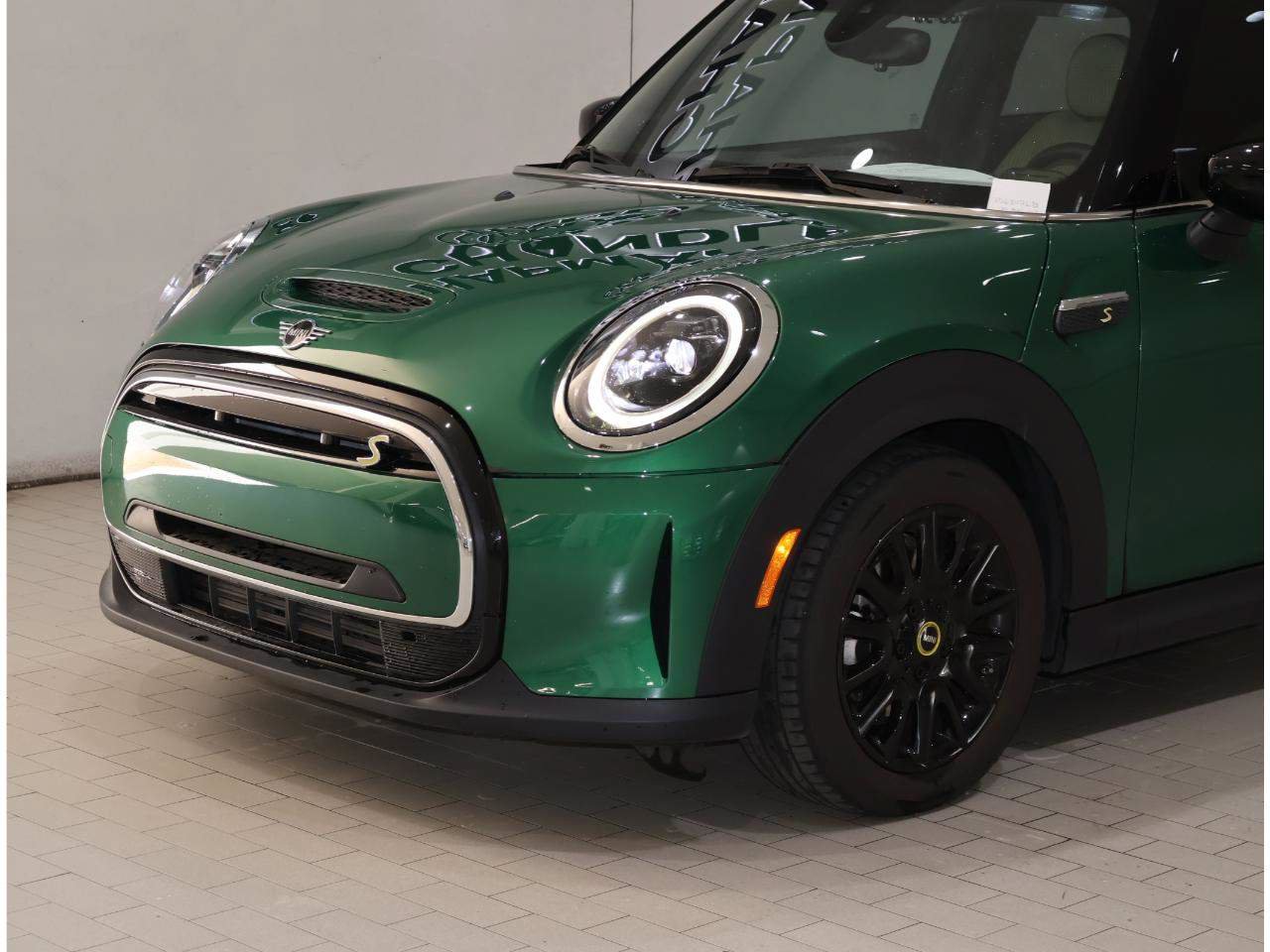 Used 2023 MINI Cooper SE FWD image 2
