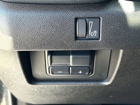 Used 2024 GMC Canyon Elevation RWD image 18