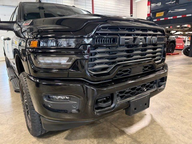 Certified 2025 RAM 2500 Big Horn AWD/4WD image 2