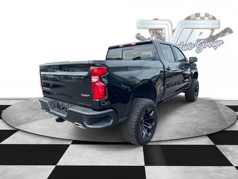 Used 2023 Chevrolet Silverado 1500 RST w/ Convenience Package II AWD/4WD image 3