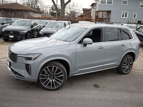 New 2026 Volvo XC90 B6 Plus w/ Protection Package image 3