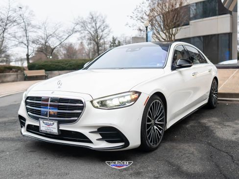 Used 2021 Mercedes-Benz S 580 4MATIC Sedan w/ AMG Line image 3