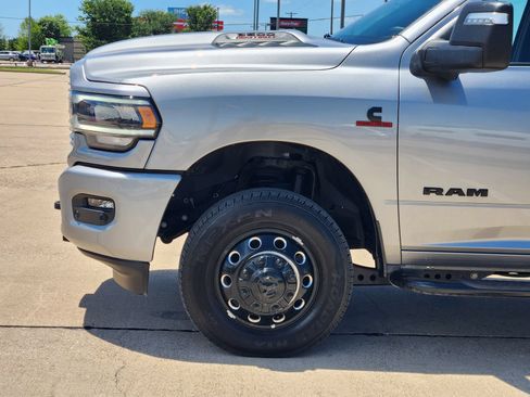 Used 2024 RAM 3500 Laramie w/ Night Edition AWD/4WD image 10