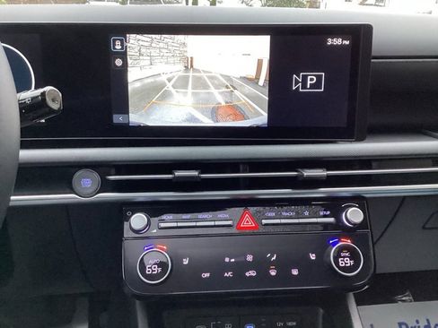 Certified 2025 Hyundai Tucson SEL image 28