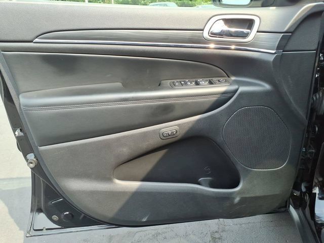 Used 2021 Jeep Grand Cherokee Limited AWD/4WD image 10