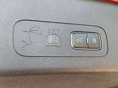Used 2026 Lincoln Aviator AWD image 6