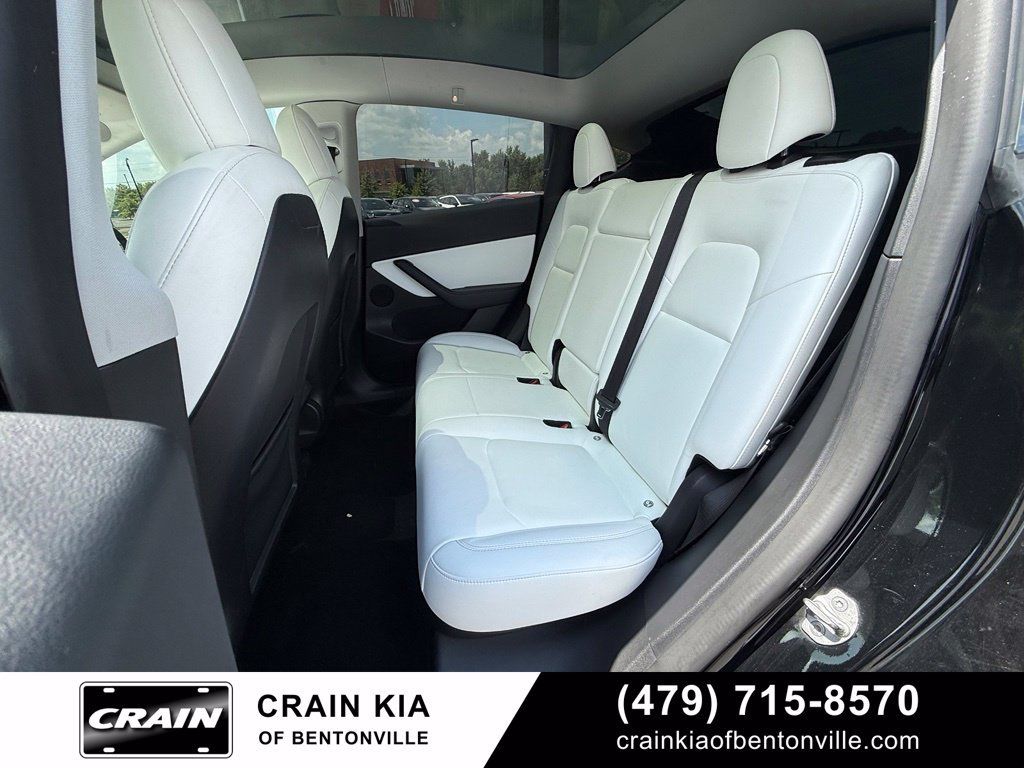 Used 2022 Tesla Model Y Performance AWD/4WD image 22