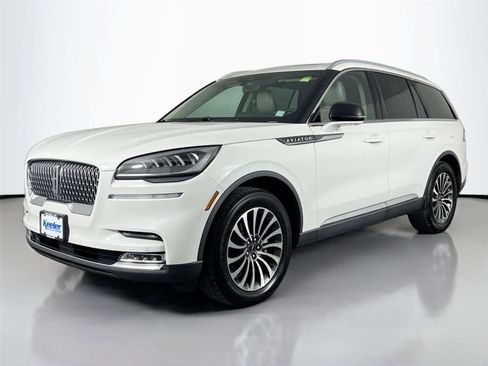Used 2021 Lincoln Aviator Reserve w/ Elements Package Plus image 2
