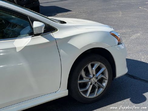 Used 2014 Nissan Sentra SR w/ SR Driver Package FWD image 32