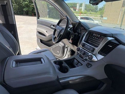 Used 2018 Chevrolet Tahoe LT AWD/4WD image 5