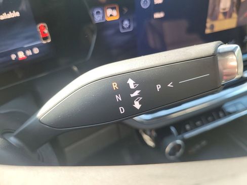 New 2026 Chevrolet Equinox EV LT image 16