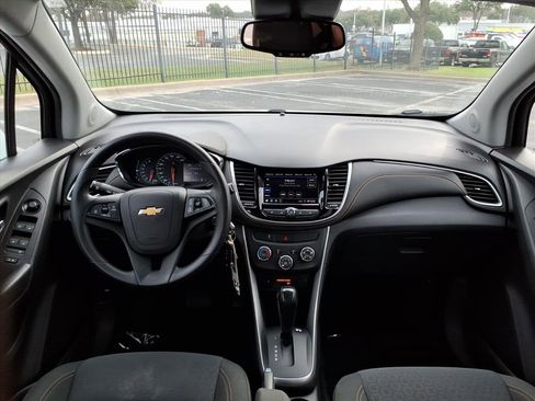 Used 2021 Chevrolet Trax LS w/ Tint and Cruise Package image 16