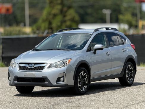 Used 2017 Subaru Crosstrek 2.0i Premium w/ Popular Package #1 AWD/4WD image 6