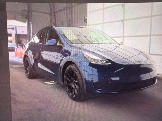 Used 2021 Tesla Model Y Long Range AWD/4WD image 1