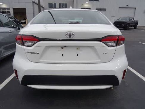 Used 2022 Toyota Corolla LE FWD image 8