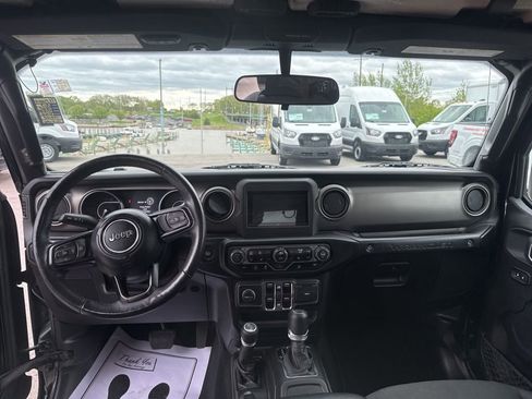 Used 2019 Jeep Wrangler Unlimited Sport S AWD/4WD image 39