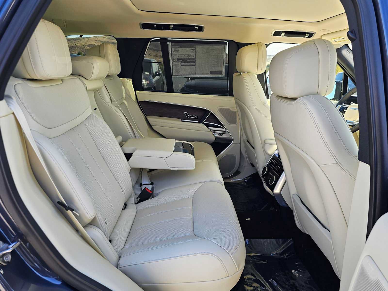 New 2026 Land Rover Range Rover SE AWD/4WD image 12