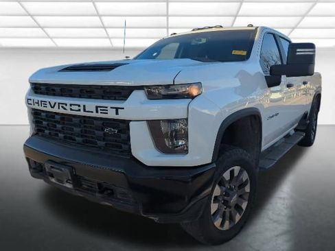 Used 2022 Chevrolet Silverado 2500 Custom w/ Custom Convenience Package image 3