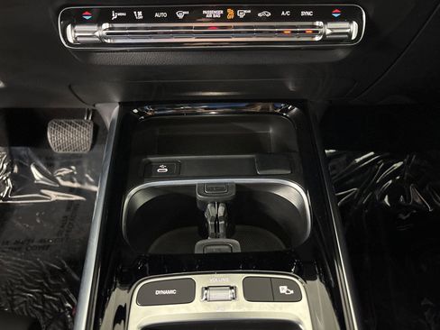 Certified 2025 Mercedes-Benz GLA 250 image 18