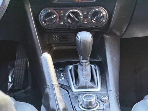 Used 2016 MAZDA MAZDA3 i Sport image 17