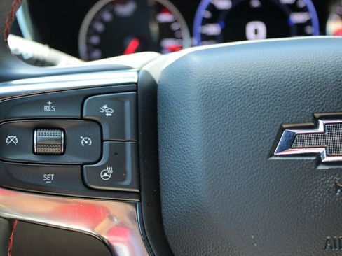 Used 2025 Chevrolet Blazer RS FWD image 19