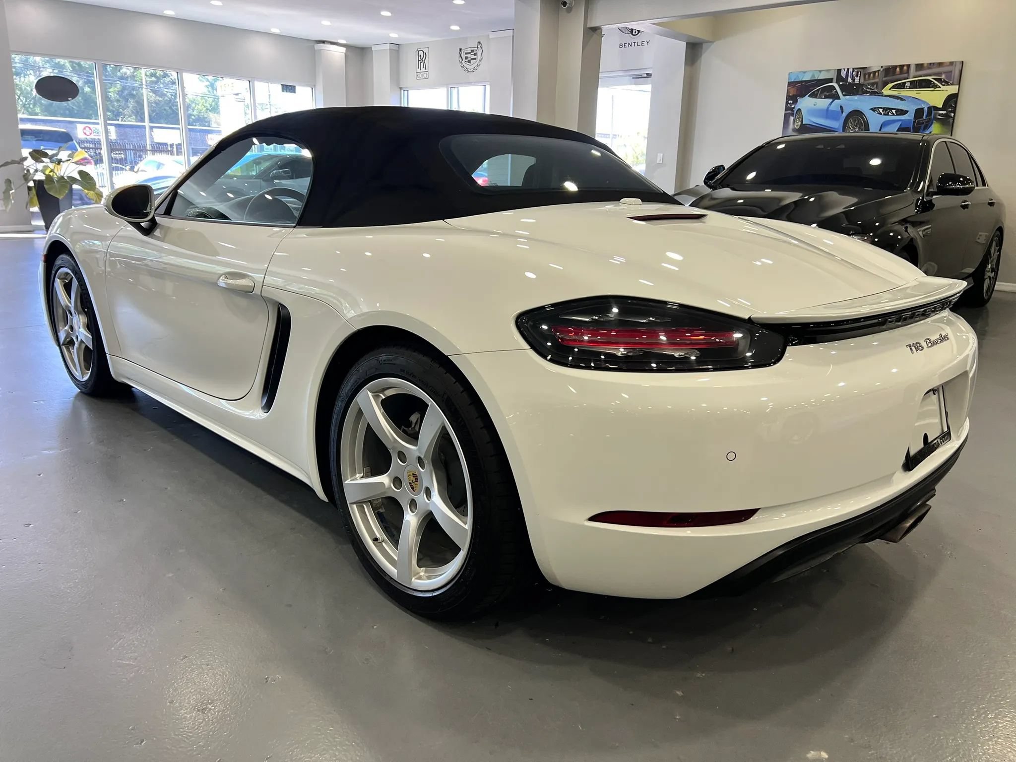Used 2018 Porsche 718 Boxster RWD image 4