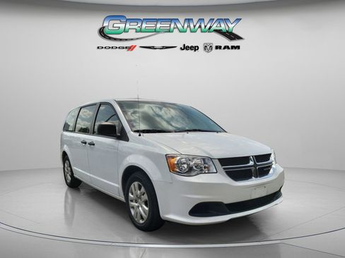Used 2019 Dodge Grand Caravan SE FWD image 1