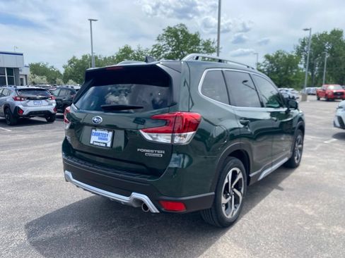 Used 2024 Subaru Forester Touring w/ POP Package 3 AWD/4WD image 7