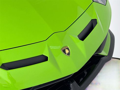 Used 2019 Lamborghini Aventador SVJ AWD/4WD image 27