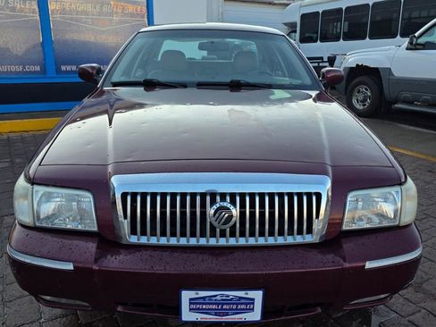 Used 2009 Mercury Grand Marquis LS image 2