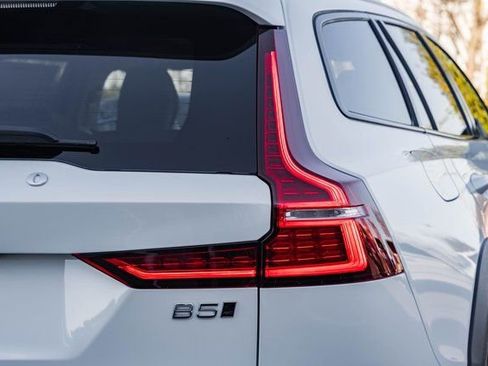 New 2026 Volvo V60 B5 Cross Country Plus w/ Protection Package Premier image 6