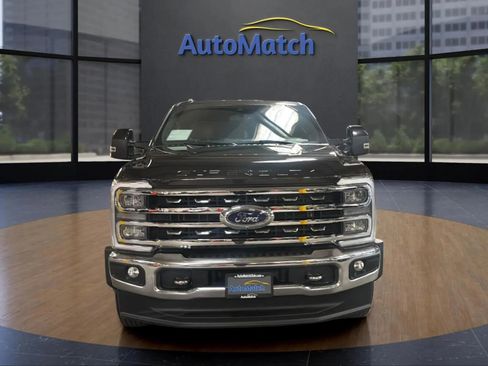 Used 2024 Ford F350 Lariat image 3