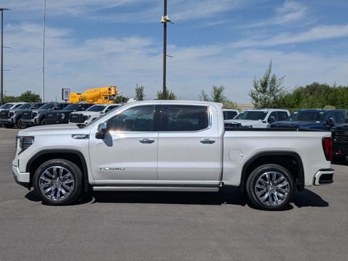 Certified 2023 GMC Sierra 1500 Denali w/ Denali Reserve Package AWD/4WD image 2