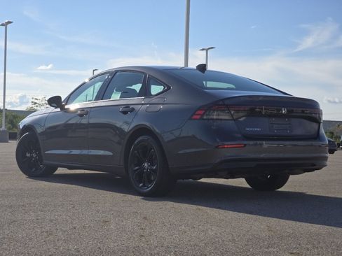 Used 2025 Honda Accord SE image 11
