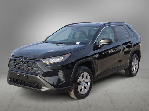 Used 2021 Toyota RAV4 LE AWD/4WD image 1