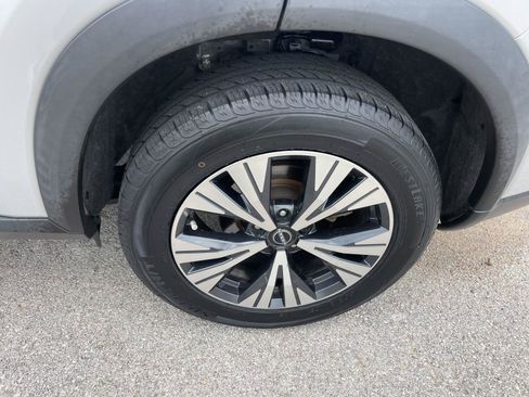 Used 2021 Nissan Rogue SV FWD image 34
