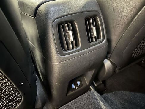 Certified 2024 Hyundai Santa Cruz Limited image 11