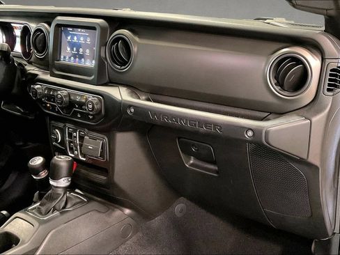 Used 2022 Jeep Wrangler Unlimited Sport AWD/4WD image 27
