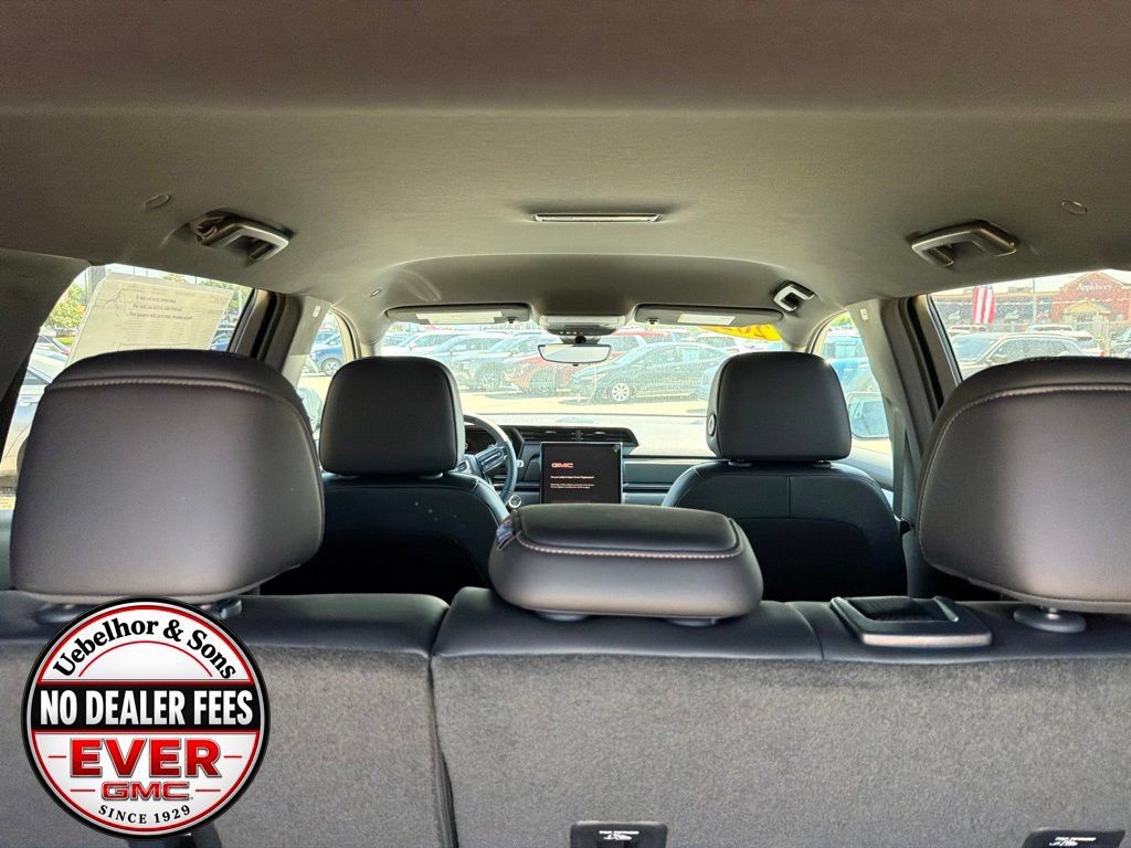 New 2027 GMC Terrain AT4 w/ Convenience Package III AWD/4WD image 10