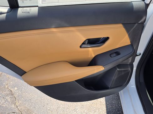 Used 2025 Nissan Sentra SV w/ SV Premium Package FWD image 14