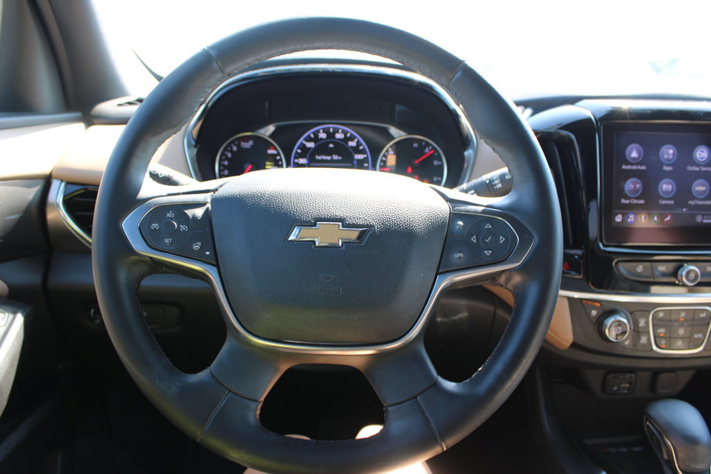 Used 2023 Chevrolet Traverse Premier FWD image 39