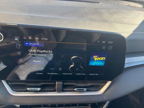 Used 2025 Chevrolet Equinox LT image 21