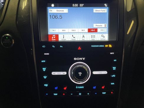 Used 2019 Ford Explorer Platinum image 33