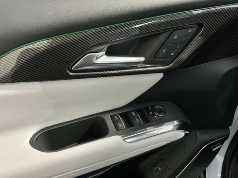 New 2026 Chevrolet Traverse High Country w/ LPO, Floor Liner Package FWD image 16
