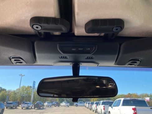 Used 2023 Jeep Gladiator Willys image 21