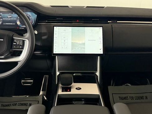 New 2025 Land Rover Range Rover Long Wheelbase SE image 26