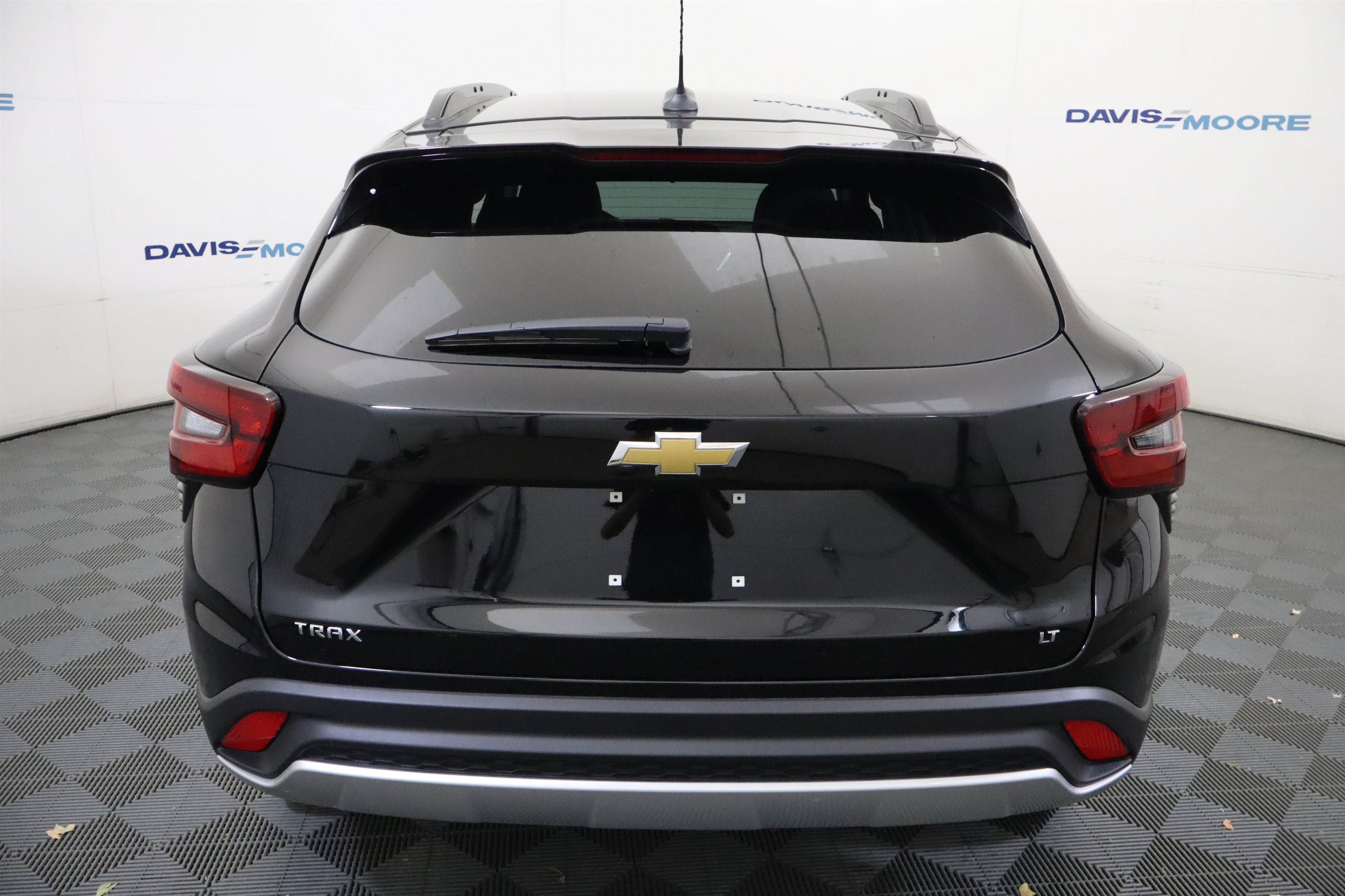New 2026 Chevrolet Trax LT w/ LT Convenience Package FWD image 8