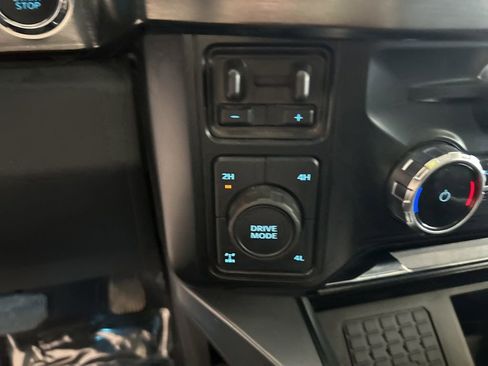 Used 2025 Ford F350 Lariat AWD/4WD image 49
